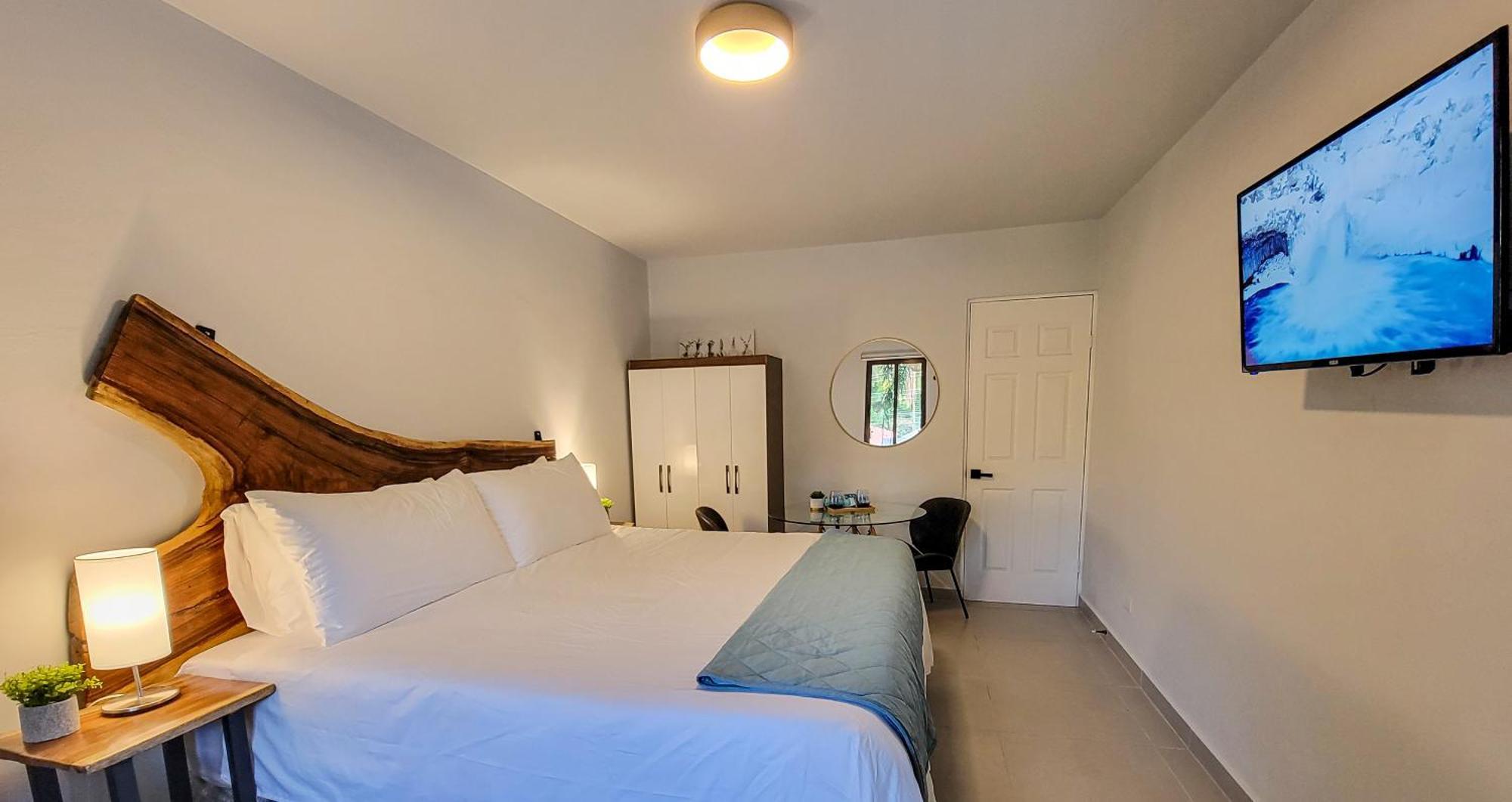 Anika Boutique Suites Coco Exteriör bild